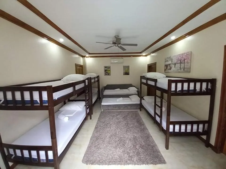 Penzion Blue Moon Inn Dauis