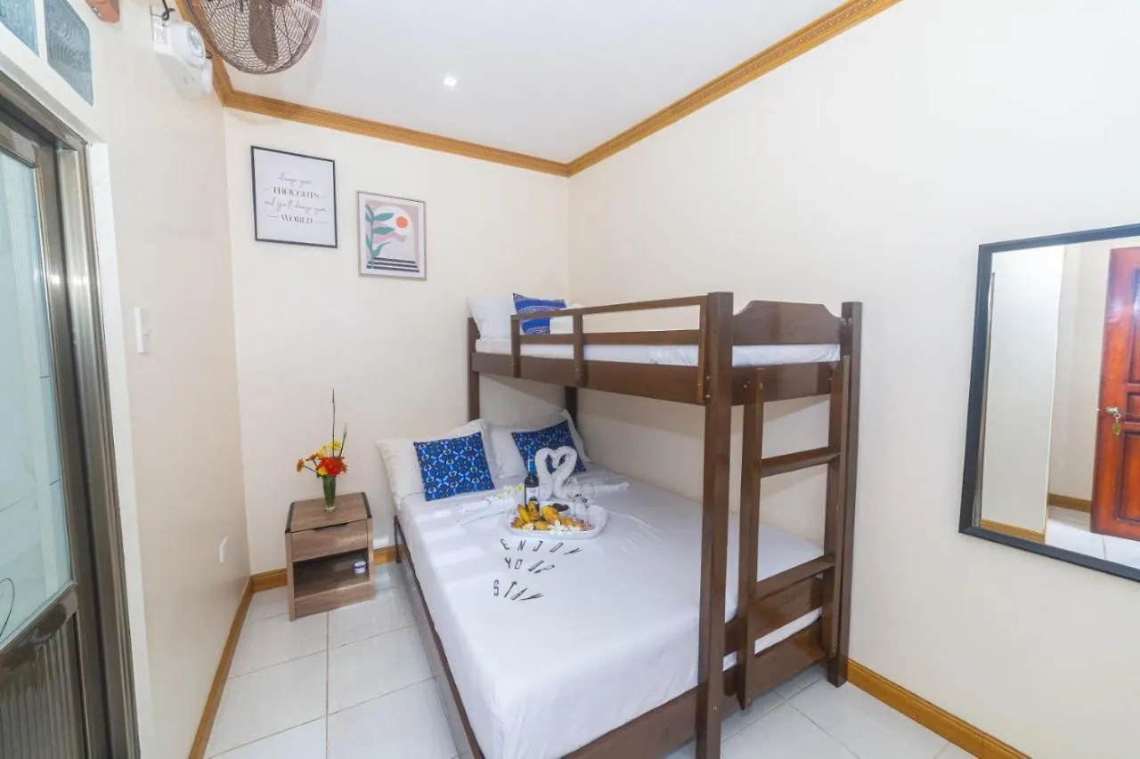 Blue Moon Inn Dauis Guest house
